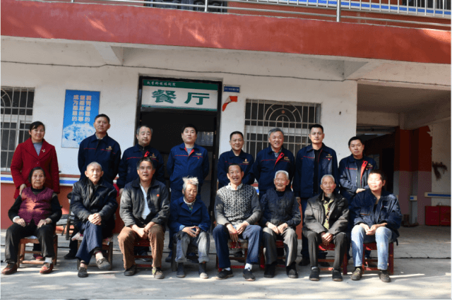 小雪时节送大爱   川字砖茶暖人心