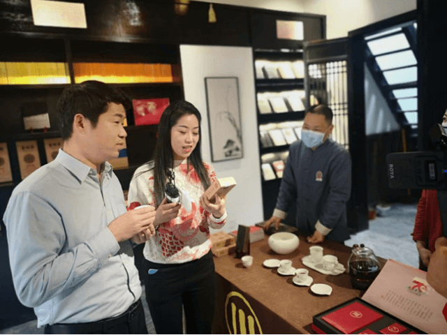 各位“铁粉”您在直播间订购的青砖茶发货啦！